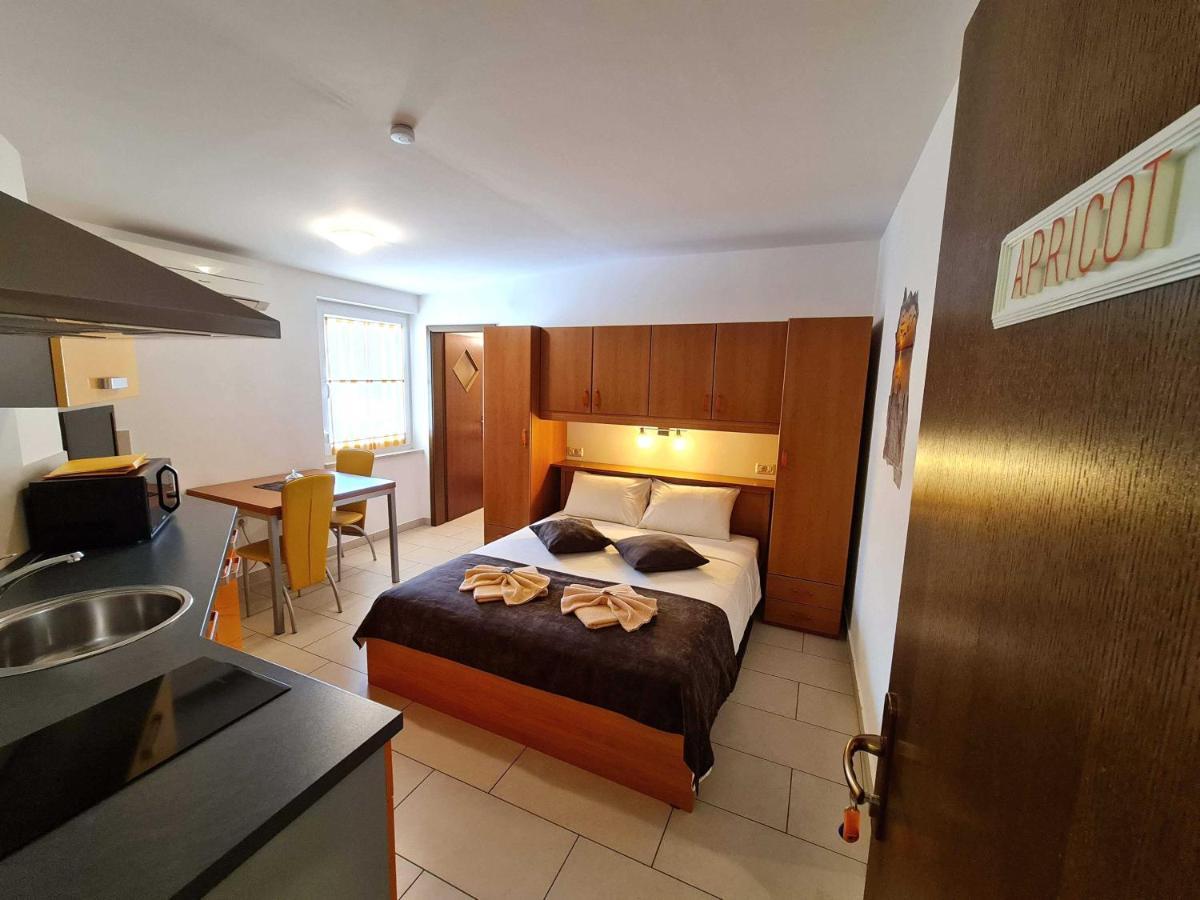 Restaurant & Apartments Getaway Pri Kobalu Vipava Habitación foto